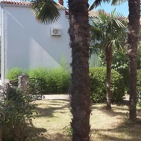 Apartment Zlata Vrcevan Medulin Exterior photo
