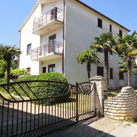 Apartment Zlata Vrcevan Medulin Exterior photo
