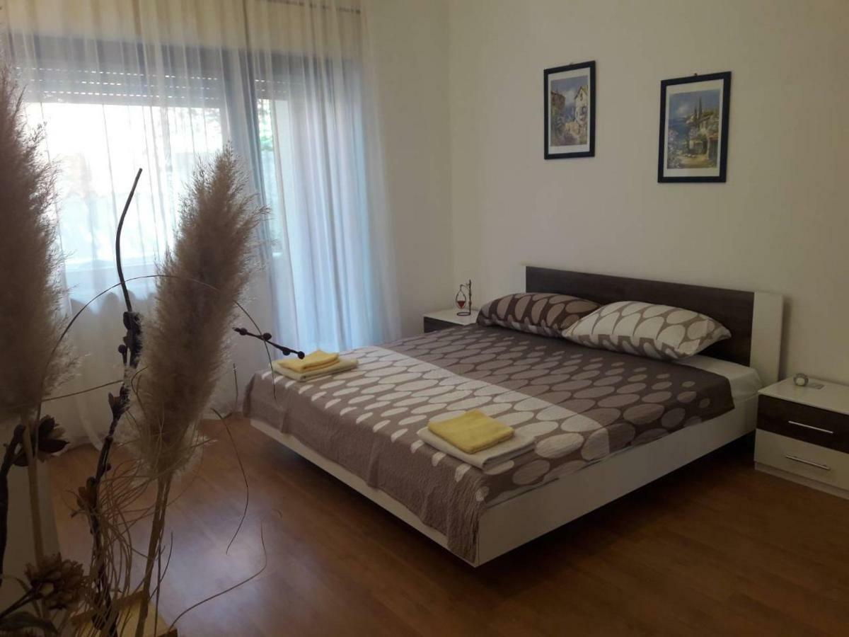 Zlata Vrcevan Apartment *